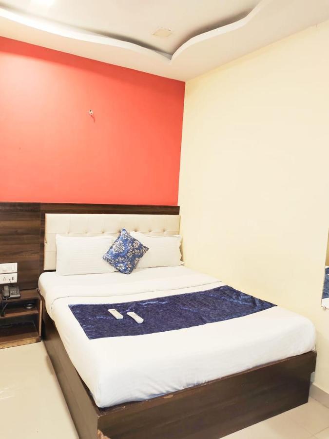 Hotel Golden Galaxy - Santacruz East Mumbai Dış mekan fotoğraf