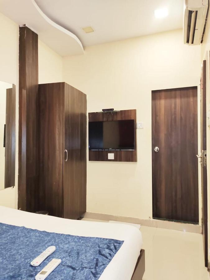 Hotel Golden Galaxy - Santacruz East Mumbai Dış mekan fotoğraf