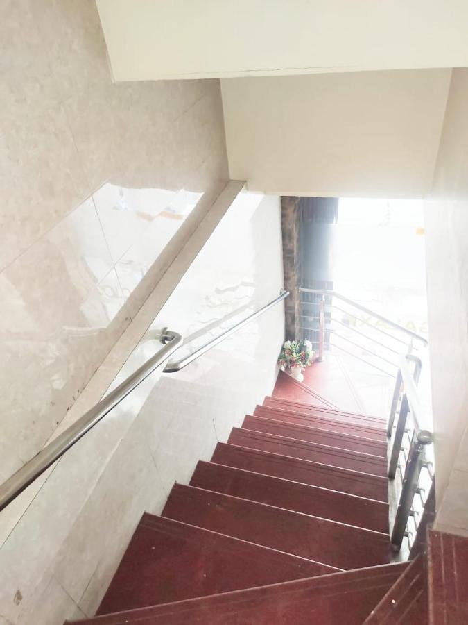 Hotel Golden Galaxy - Santacruz East Mumbai Dış mekan fotoğraf